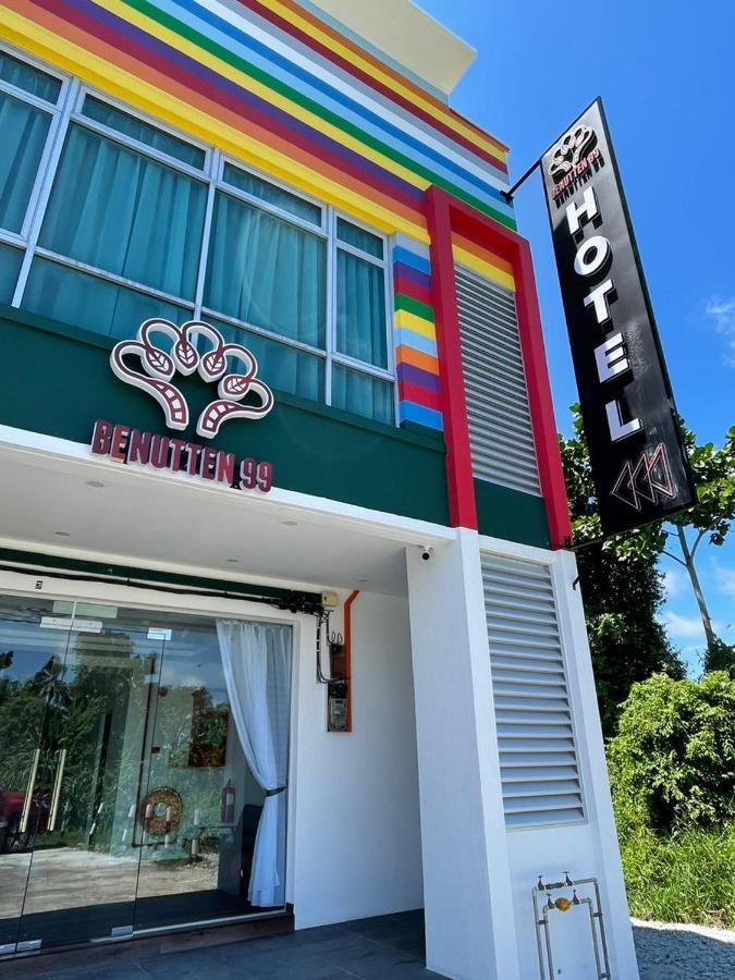 Benutten 99 Hotel Kampong Parit Tengah Ngoại thất bức ảnh