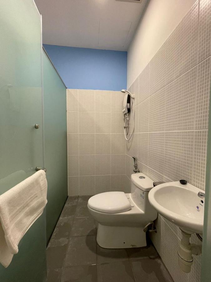 Benutten 99 Hotel Kampong Parit Tengah Ngoại thất bức ảnh